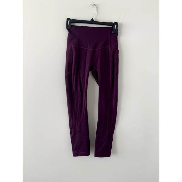 Lululemon Berry Red Cropped Workout Leggings Size 4 - Picture 6 of 6